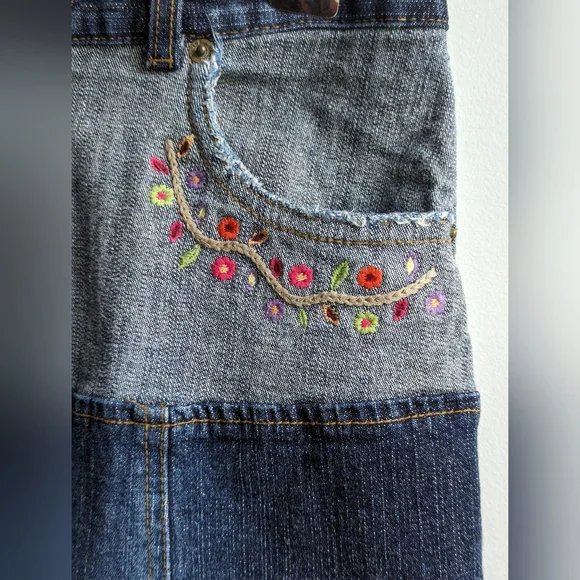 The Children's Place Girls Stretch Denim Embroidered Skirt Size 14 Girls - Picture 4 of 9